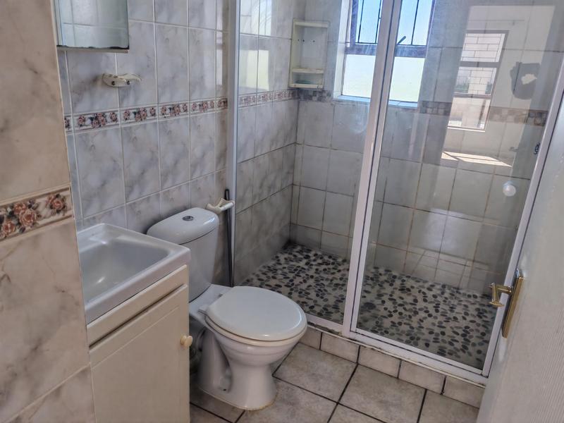 To Let 2 Bedroom Property for Rent in Chanteclair Western Cape